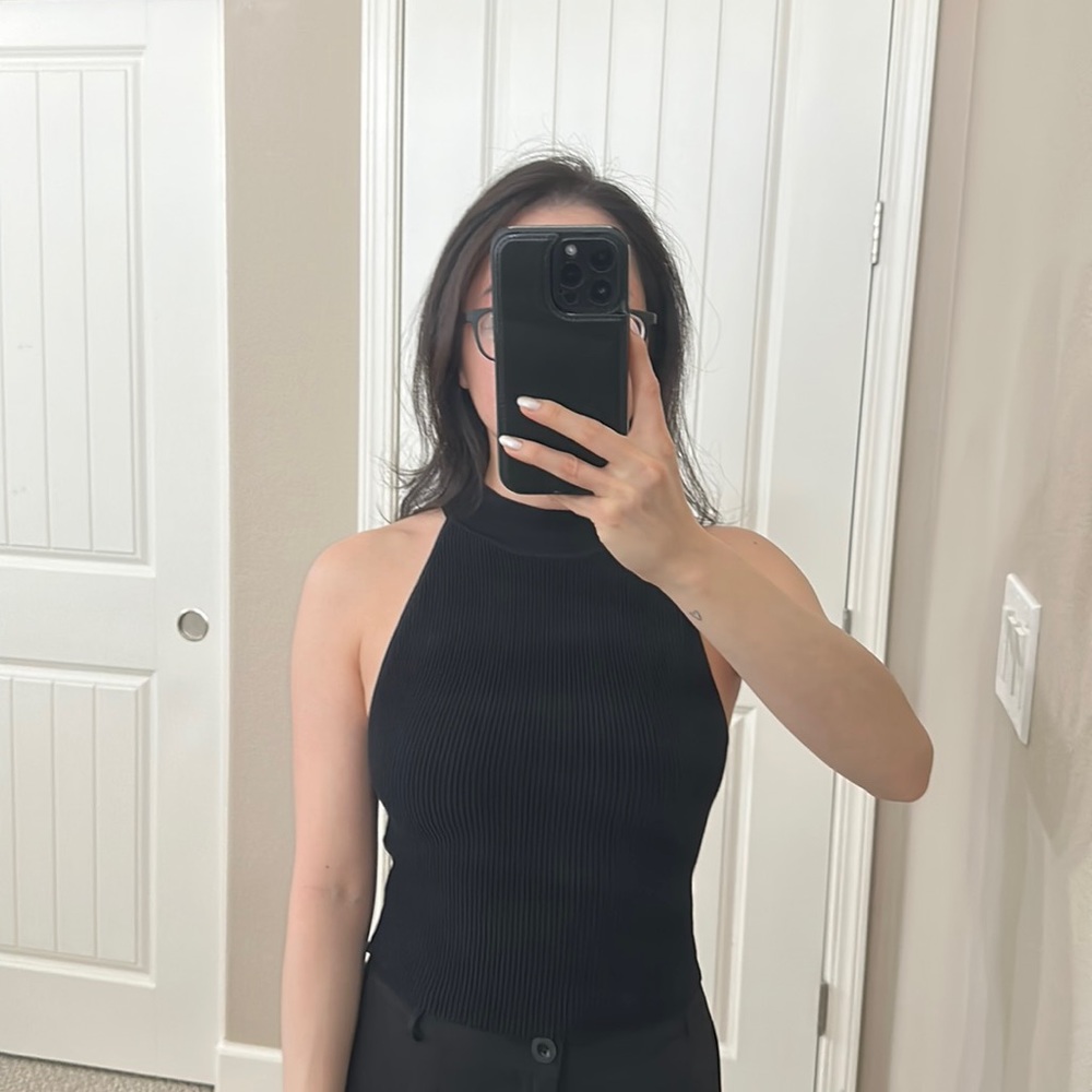 Aritzia Structured Top